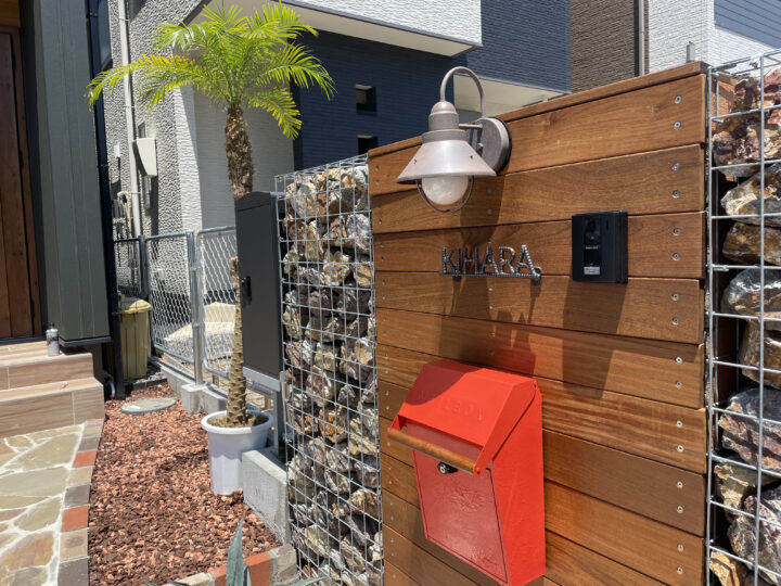 戸建て住宅（外構門柱デザイン）・海老名市の画像