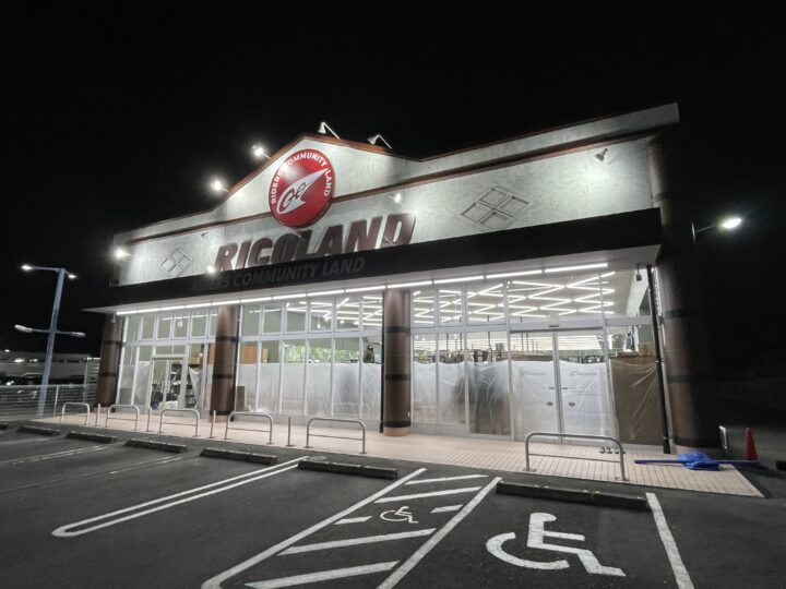 バイクショップ 外装工事・外装デザイン設計~施工管理(山梨県甲府市)の画像